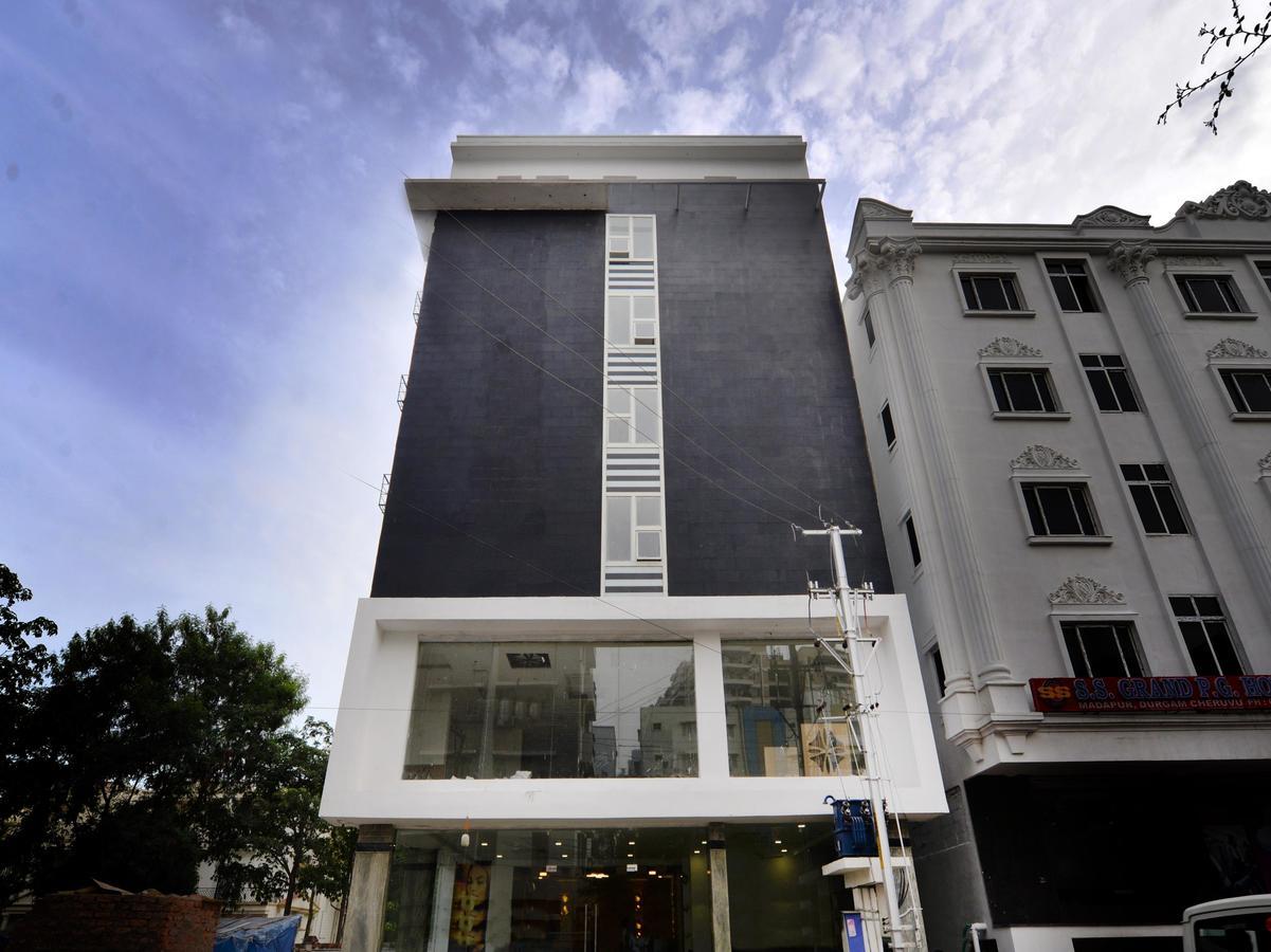 鹰巢拉里维埃拉酒店 海得拉巴 外观 照片